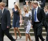 Lord Charles Spencer, frère de feue Lady Di, a l'intention de sa marier prochainement en troisième noces... (Photo : le 31 août 2007, 10 ans après la mort de sa soeur, avec ses enfants) 