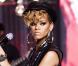 Rihanna : Quand elle joue les diva rock, elle est très sexy ! 