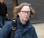 Eric Clapton dans les rues de New York avec sa fille Julie Rose le 1er avril 2010