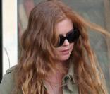 Isla Fisher sort d\'un déjeûner à West Hollywood le 31 mars 2010