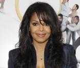 Janet Jackson joue elle aussi avec ses courbes, et en ce moment elle est au top ! 