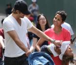 Halle Berry et Gabriel Aubry accompagnent Nahla au parc. Avril 2010
