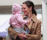 Jennifer Garner et sa fille Seraphina (11 avril 2010, Los Angeles)