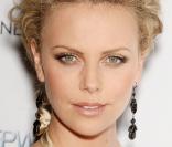 Charlize Theron est américaine !