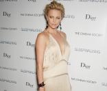 Charlize Theron est américaine !