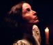 Regardez la ravissante Julie Delpy nous raconter son rôle de comtesse criminelle !