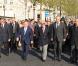 Le 24 avril 2010, les Arméniens de France se rassemblaient, Charles Azanvour dans leurs rangs, pour la commémoration d'un génocide qu'ils cherchent toujours à faire reconnaître
