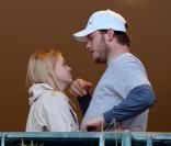 Anna Faris et Chris Pratt sortent main dans la main dans les rues de Los Angeles, vendredi 30 avril... Pour mettre un terme aux rumeurs de séparation ?