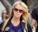 Lindsay Lohan se rend chez son avocat accompagnée de sa mère Dina Lohan pour y faire une déposition lors des suites d'une affaire datant de 2007 le 4 mai 2010 à Venice Beach