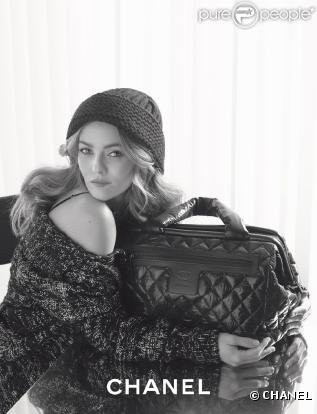 Vanessa Paradis dans la campagne Coco Cocoon 2010 de CHANEL.