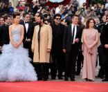 Kate Beckinsale, Benicio Del Toro, Shekhar Kapur, Victor Erice, Emmanuel Carrère, Giovanna Mezzogiorno et Tim Burton lors de la cérémonie d'ouverture du 63e festival de Cannes le 12 mai 2010