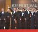 Shia LaBeouf, Michael Douglas, Frank Langella, Josh Brolin, Carey Mulligan et Oliver Stone lors du tapis rouge du 63e festival de Cannes le 14 mai 2010