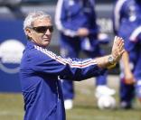 Raymond Domenech, à Tignes, entraîne l'équipe de France. 23/05/2010