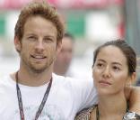 Le champion de Formule 1 Jenson Button et sa belle Jessica Michibata ont rompu après 18 mois d'amour...