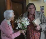 Gérard Depardieu et Gisèle Casadesus dans La Tête en friche 
