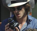 Mélanie Thierry et Raphaël assistent aux demi-finales messieurs de Roland-Garros avec Gaspard Ulliel et sa compagne Jordane, le 4 juin 2010