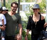 David Charvet et Brooke Burke avec leurs enfants dans les rues de Malibu à Los Angeles le 6 juin 2010