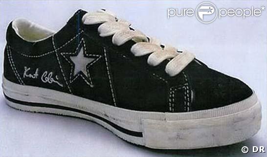 Marchez avec les chaussures de Kurt Cobain