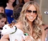 Mariah Carey en compagnie de l'un de ses chiens