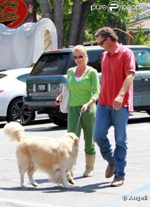 Nicollette Sheridan à Calabasas, le 7 juin 2010