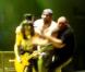 Slash se fait agresser par un inconnu sur scène, à Milan, le 10 juin 2010.