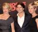 La ravissante Cameron Diaz aux côtés de Tom Cruise et de la productrice Cathy Conrad, à l'occasion de l'avant-première de Night and Day , à Séville, en Espagne, le 16 juin 2010.