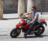 Tom Cruise et Cameron Diaz recréent une scène d'action de  Night and Day , à l'occasion d'une journée promotionnelle, à Séville, en Espagne, le 16 juin 2010.
