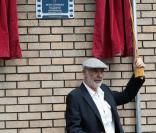 Sean Connery dévoile à Edimbourg une plaque à son nom le 17 juin 2010