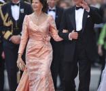 Vendredi 18 juin, un gala était donné au Concert Hall de Stockholm en l'honneur du mariage de Victoria de Suède et Daniel Westling le lendemain. Photo : le roi et la reine de Suède. 