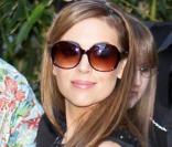 Alyssa Milano à l\'occasion du Téléthon organisé par Larry King afin de récolter des fonds destinés à lutter contre la marée noire dans le Golfe du Mexique, aux studios de CNN, à Los Angeles, le 21 juin 2010.