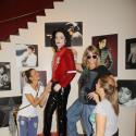 Michael Jackson : pour le premier anniversaire de sa mort... il se refait une beauté !