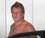 Ryan O'Neal, début de journée difficile le 25 juin 2009, date anniversaire de la disparition de sa compagne Farrah Fawcett.