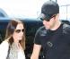 Emily Blunt et John Krasinski à l'aéroport de LAX, à Los Angeles, le 13 février 2010.