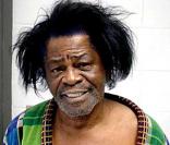 James Brown a été arrêté en 2004 pour violences domestiques.  