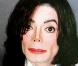 Michael Jackson a été arrêté en 2003 dans le cadre des accusations de pédophilie dont il a fait l'objet.  