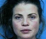 En 2001, Yasmine Bleeth (Alerte à Malibu) a été arrêtée pour possession de stupéfiants.  