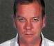 Après avoir été arrêté en 2007 pour conduite en état d'ébriété, Kiefer Sutherland a fait un nouveau détour par le commissariat en mai 2009 pour avoir donner un coup de tête à un designer.  