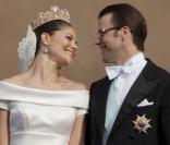 Victoria de Suède et le prince Daniel, après leur mariage le 19 juin 2010, se sont envolés pour Tahiti. Mais ils ne sont pas restés à Bora Bora et ont sillonné les Etats-Unis... Victoria, selon l'agenda royal, doit reprendre ses obligations le 21 aoû