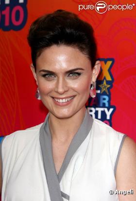Emily Deschanel à l'occasion de la soirée  "Fox All Star" , qui s'est tenue sur le Pier de Santa Monica, à Los Angeles, le 2 août 2010.