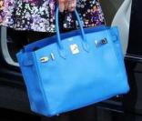 Le sac de luxe par excellence, le Birkin de Hermès... Katie Holmes ne peut pas s'en passer ! 