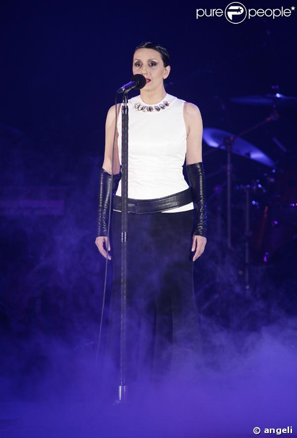 Le Bal de la Rose 2008 : Luz Casal chante...