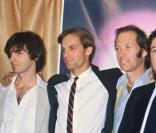 Robert, Keith et David Karridine avec Walther Hill, Stacy Keach et James Keach en 1980