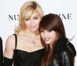 La chanteuse américaine Madonna et sa fille Lourdes