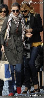 Anne Hathaway et Kate Hudson font  leur shopping à New York