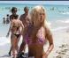 Shauna Sand, sa fille ainée et son petit ami passent l'après-midi sur la plage de Miami le 18 août 2010