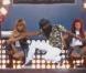 Usher interprète OMG sur le plateau de Good Morning America , le vendredi 20 août.