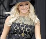 Pixie Lott et les Sugababes : Combat sexy et glamour sur scène... entre reines des charts !