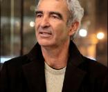 Raymond Domenech devrait participer à des tournois de poker en ligne grâce à un partenariat avec le site de jeux en ligne Bwin.