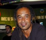 Yannick Noah dédicace son album  Frontières  à Paris, le 23 août 2010