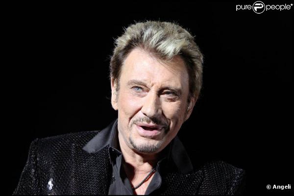 Johnny Hallyday met un terme à sa collaboration historique avec son producteur Jean-Claude Camus. En septembre 2010, Gilbert Coullier prend la relève.
